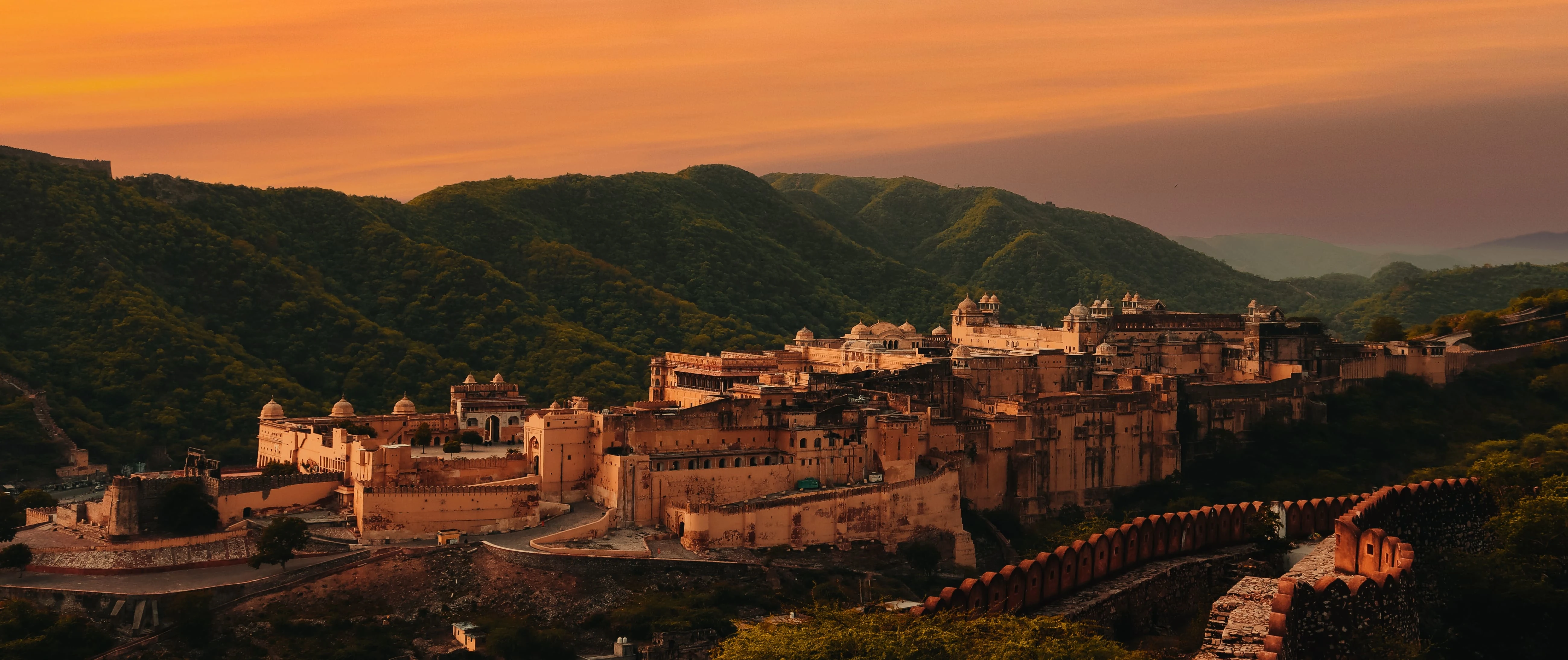 Jaipur Darshan Cabs for Amer Fort Sightseeing